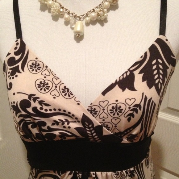 Black and cream layering top - Picture 3 of 4